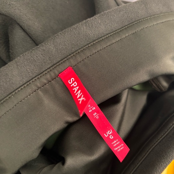 Spanx Women's Size Large Green Faux Suede Legging Pants - Picture 2 of 5